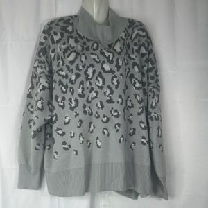 IMAN Gray Leopard Print Turtleneck Sweater
